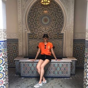 Meet your Posher, Avni